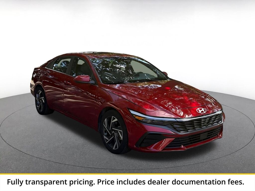 2025 Hyundai Elantra SEL Convenience — photo 1 of 13