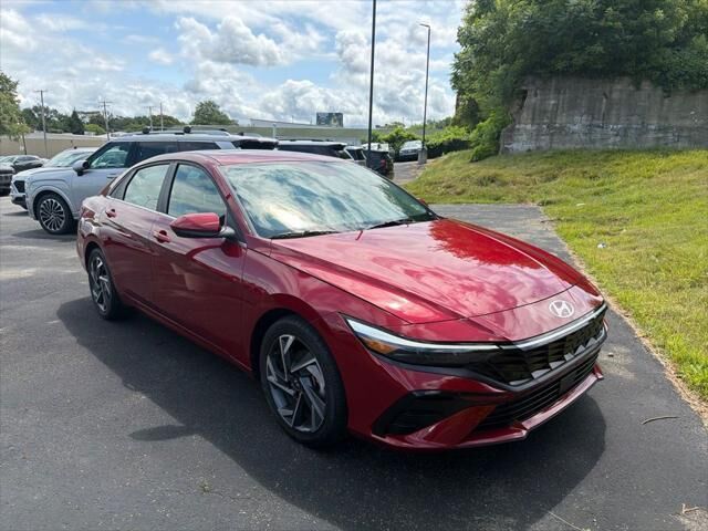 2025 Hyundai ELANTRA SEL Convenience — photo 1 of 13