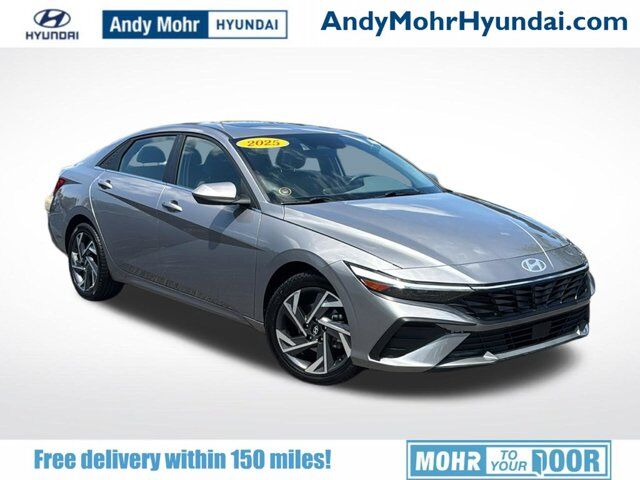 2025 Hyundai Elantra SEL Convenience — photo 1 of 13
