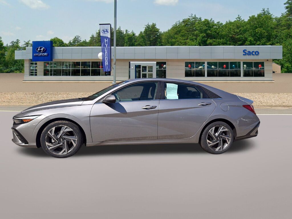 2025 Hyundai Elantra SEL Convenience — photo 1 of 12