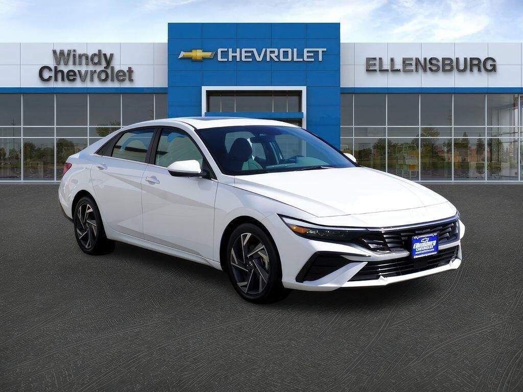 2025 Hyundai ELANTRA SEL Convenience — photo 1 of 52