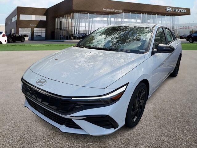 2026 Hyundai ELANTRA SEL Sport Premium — photo 1 of 11