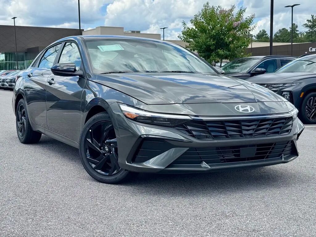 2026 Hyundai ELANTRA SEL Sport Premium — photo 1 of 13
