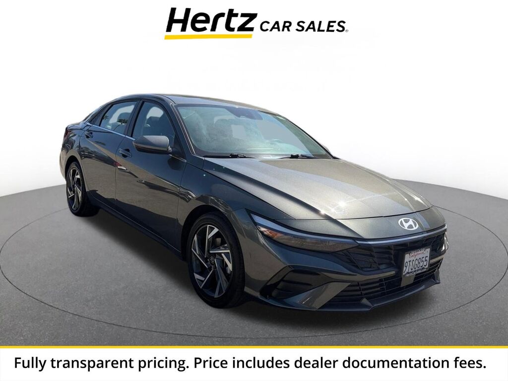 2025 Hyundai Elantra SEL Convenience — photo 1 of 13