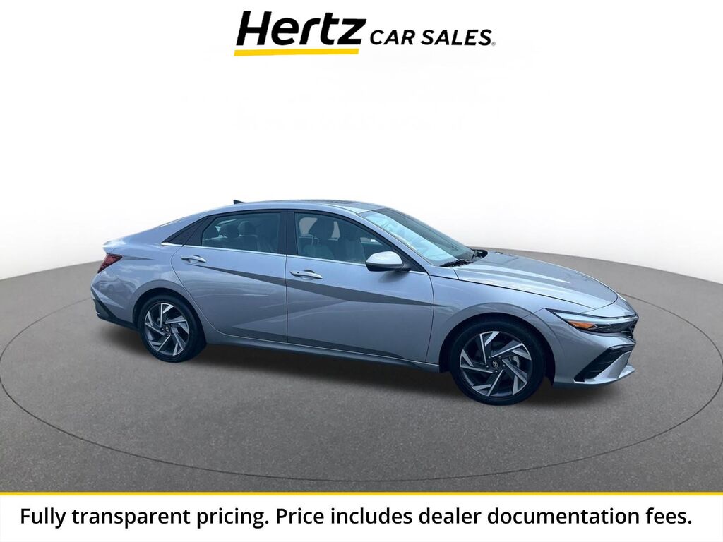 2025 Hyundai Elantra SEL Convenience — photo 1 of 13