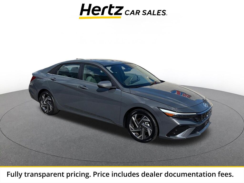 2025 Hyundai Elantra SEL Convenience — photo 1 of 13