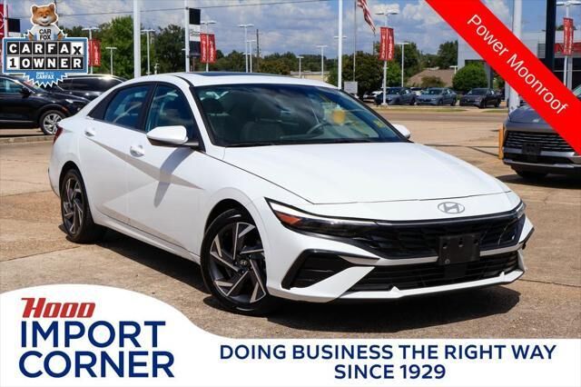 2025 Hyundai ELANTRA SEL Convenience — photo 1 of 26