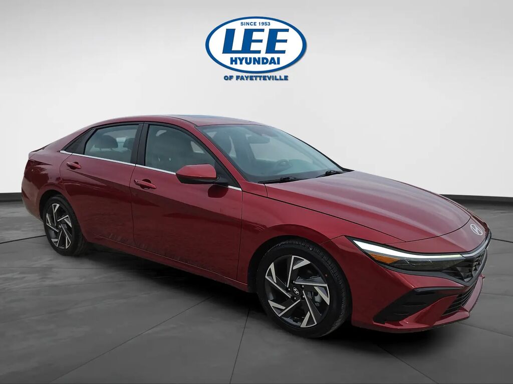 2024 Hyundai ELANTRA SEL — photo 1 of 13