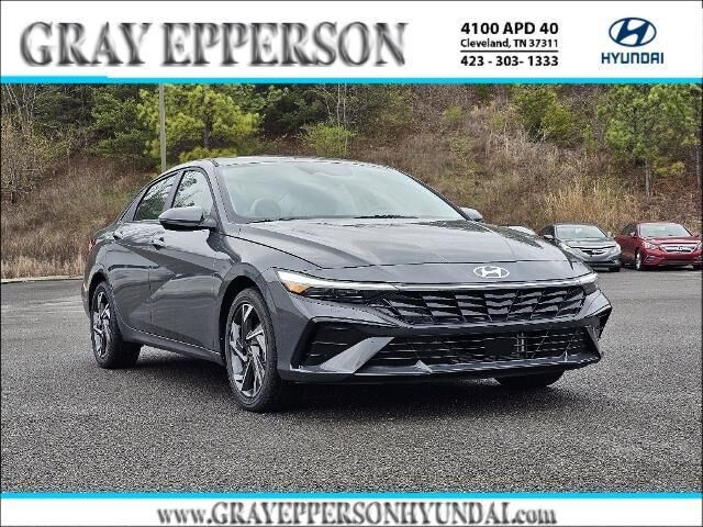 2024 Hyundai ELANTRA SEL — photo 1 of 13