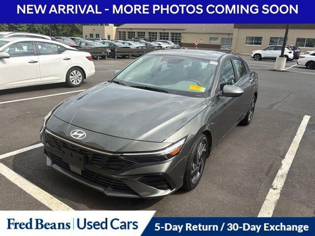 2024 Hyundai ELANTRA SEL — photo 1 of 13