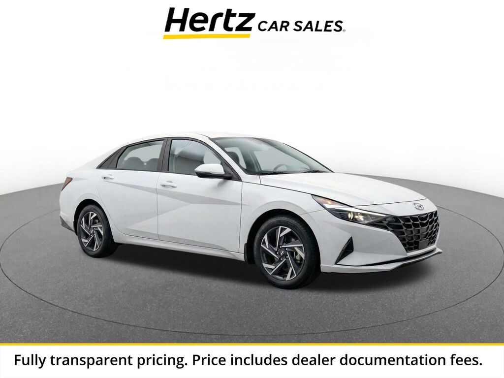 2025 Hyundai Elantra SEL Convenience — photo 1 of 27