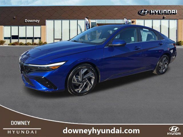 2025 Hyundai Elantra SEL Convenience — photo 1 of 1