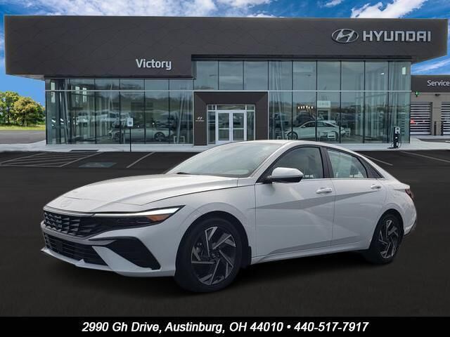 2025 Hyundai ELANTRA SEL Convenience — photo 1 of 13