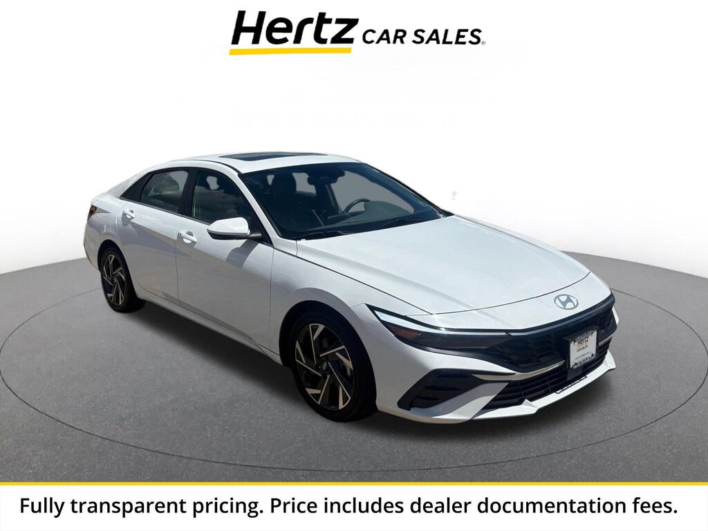 2025 Hyundai Elantra SEL Convenience — photo 1 of 15