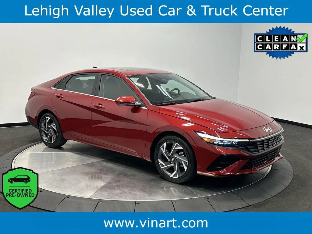 2025 Hyundai ELANTRA SEL Convenience — photo 1 of 13