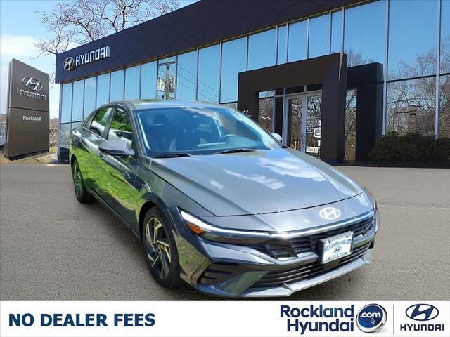 2025 Hyundai ELANTRA SEL Convenience — photo 1 of 25