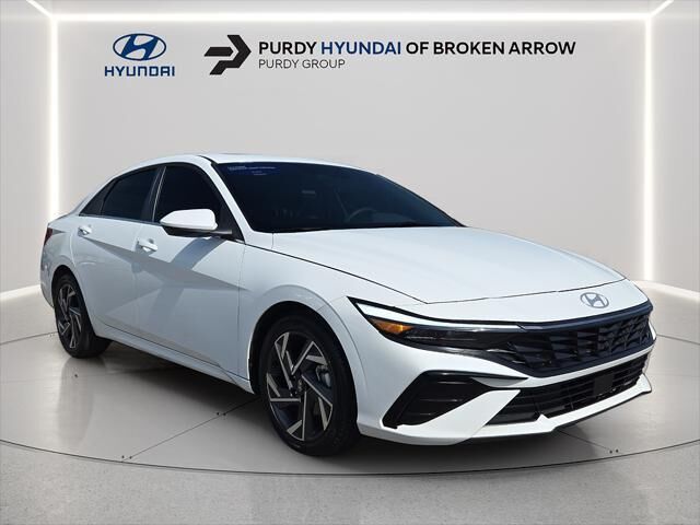 2025 Hyundai ELANTRA SEL Convenience — photo 1 of 13