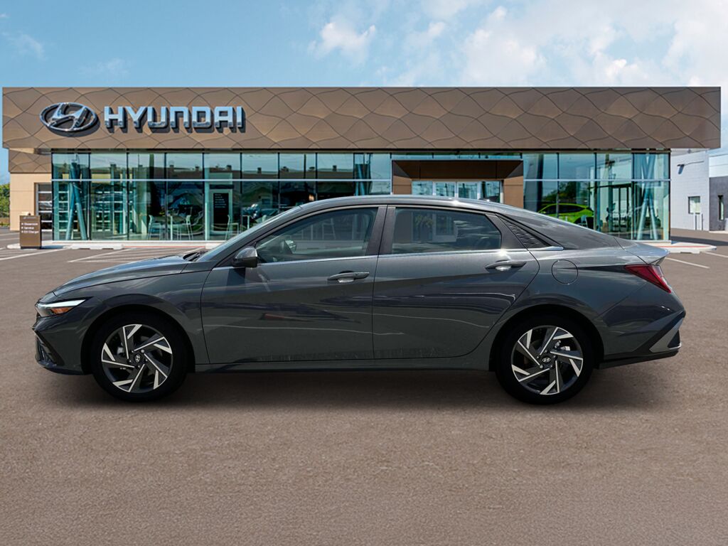 2024 Hyundai ELANTRA SEL — photo 1 of 11