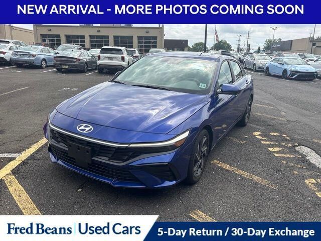 2024 Hyundai ELANTRA SEL — photo 1 of 13