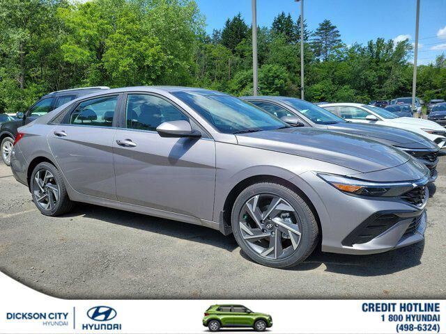 2024 Hyundai ELANTRA SEL — photo 1 of 6