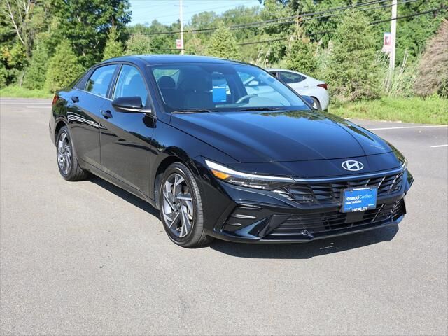 2025 Hyundai ELANTRA SEL Convenience — photo 1 of 25