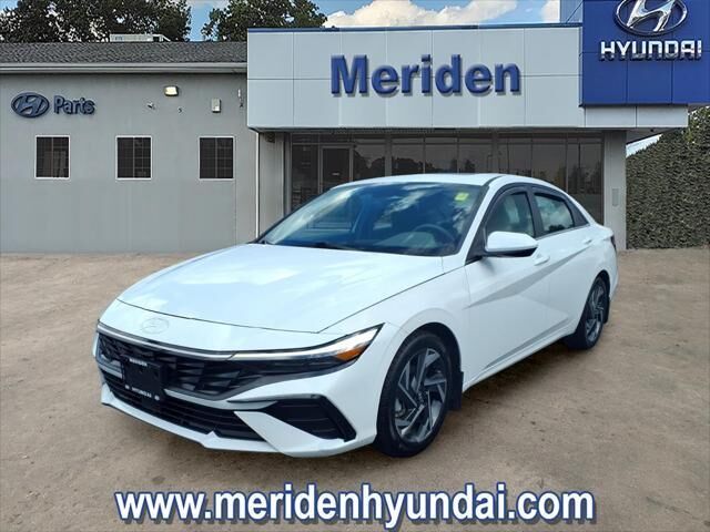 2024 Hyundai ELANTRA SEL — photo 1 of 13