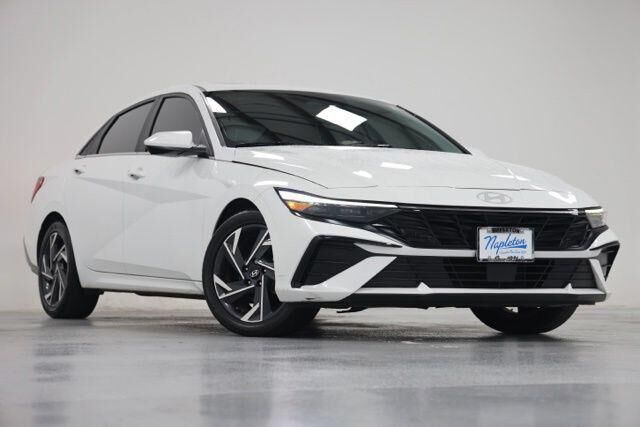 2024 Hyundai ELANTRA SEL — photo 1 of 22