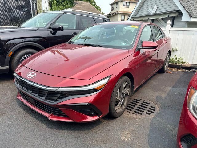 2024 Hyundai ELANTRA SEL — photo 1 of 20