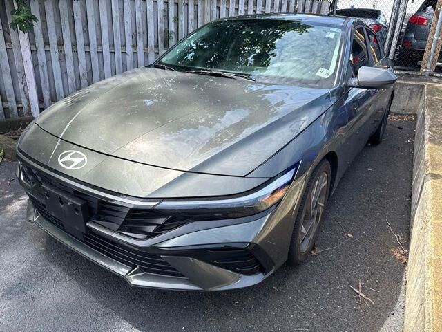 2024 Hyundai ELANTRA SEL — photo 1 of 7