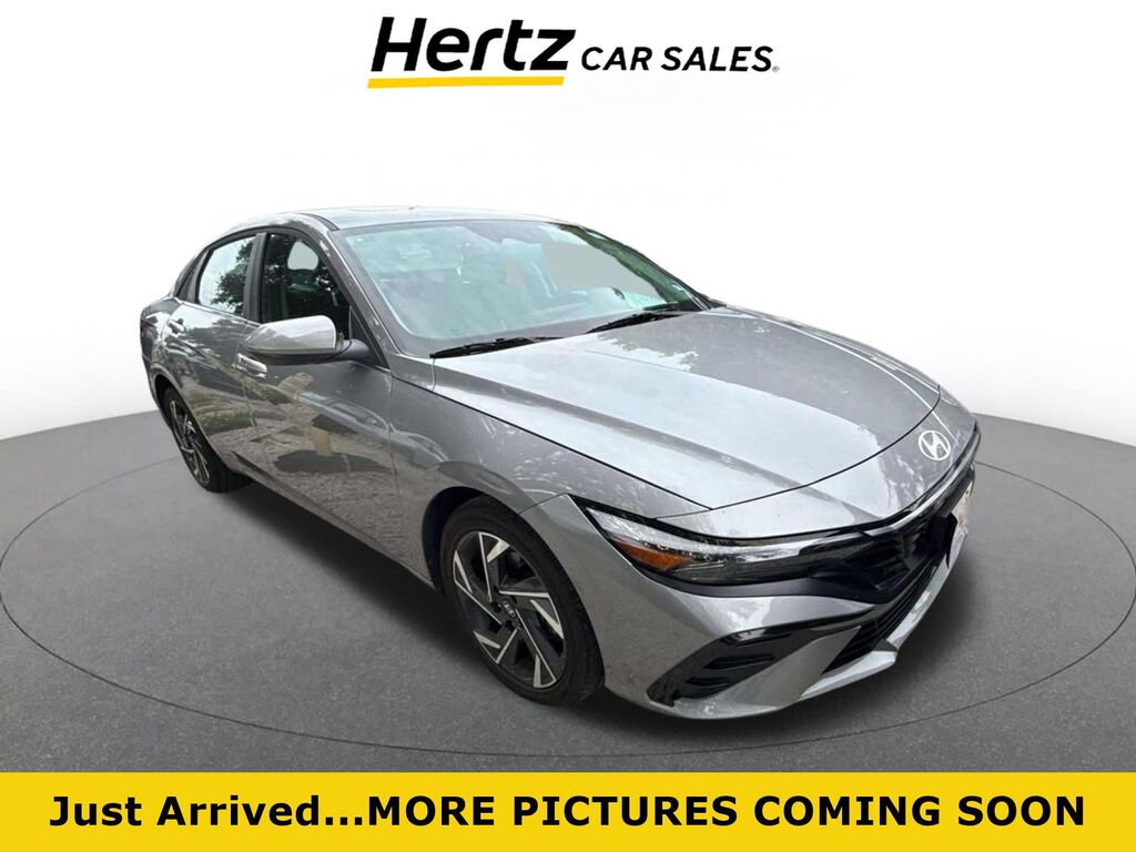 2025 Hyundai Elantra SEL Convenience — photo 1 of 23
