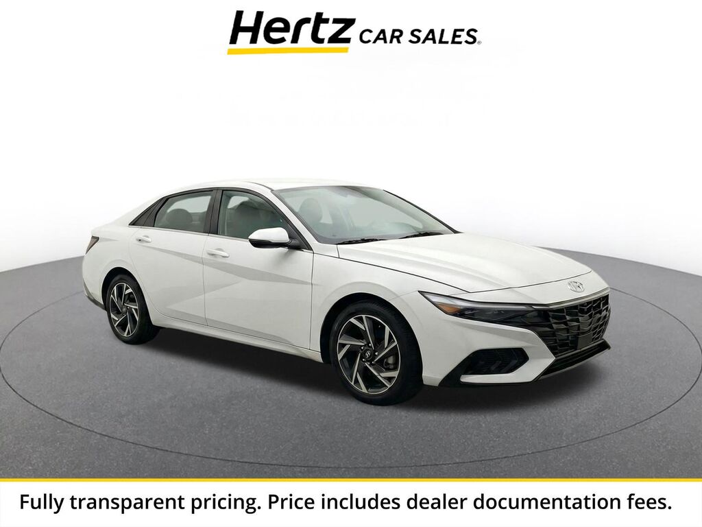 2025 Hyundai Elantra SEL Convenience — photo 1 of 26
