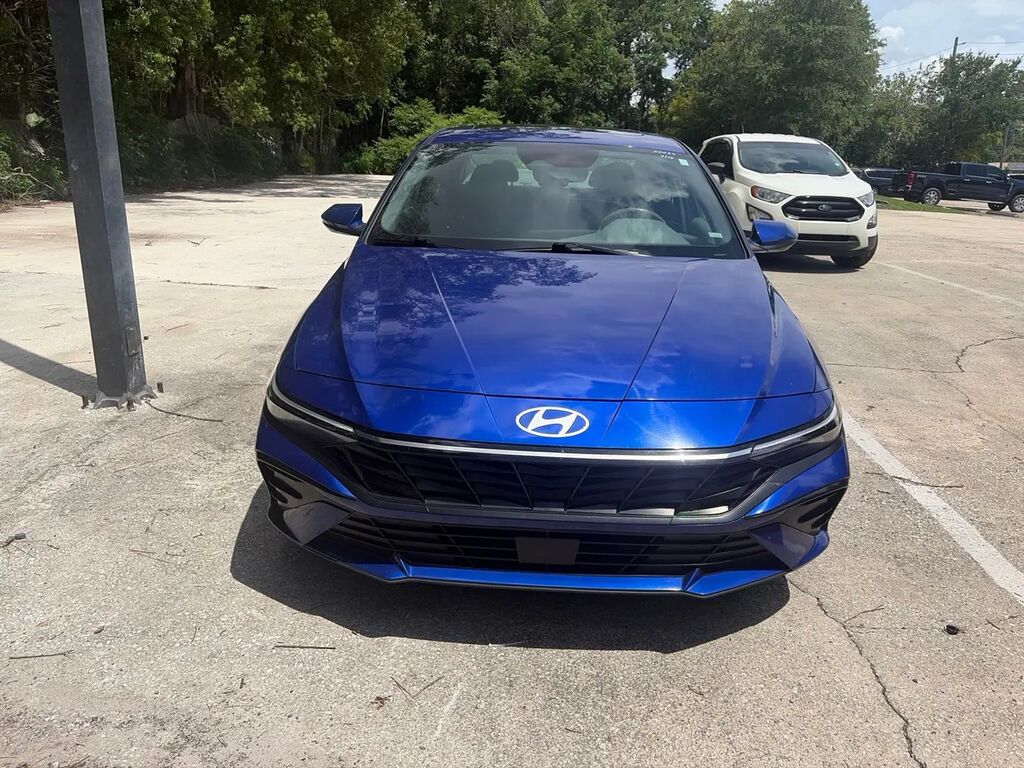 2025 Hyundai ELANTRA SEL Convenience — photo 1 of 51