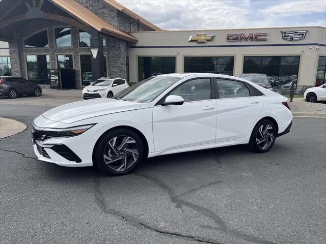 2025 Hyundai ELANTRA SEL Convenience