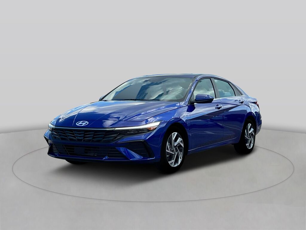2025 Hyundai ELANTRA SEL Convenience — photo 1 of 13