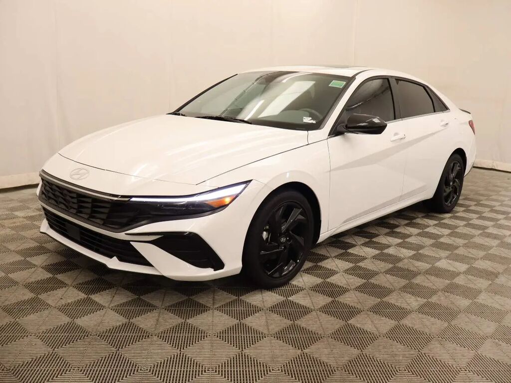 2026 Hyundai ELANTRA SEL Sport Premium — photo 1 of 13
