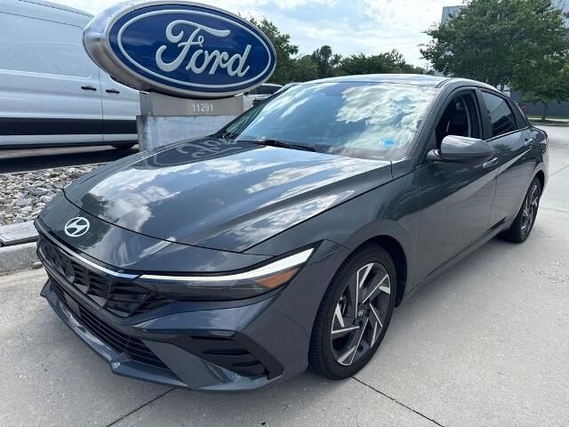 2024 Hyundai ELANTRA SEL — photo 1 of 13