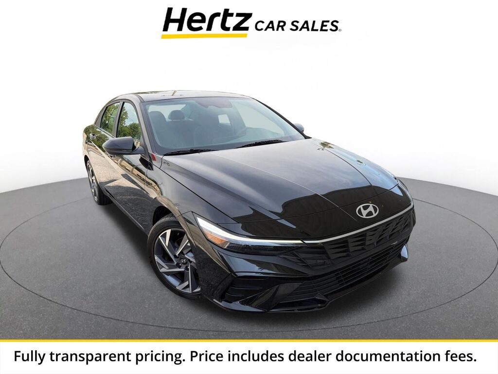 2025 Hyundai Elantra SEL Convenience — photo 1 of 13