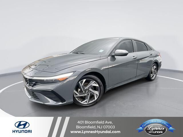 2024 Hyundai ELANTRA SEL — photo 1 of 13
