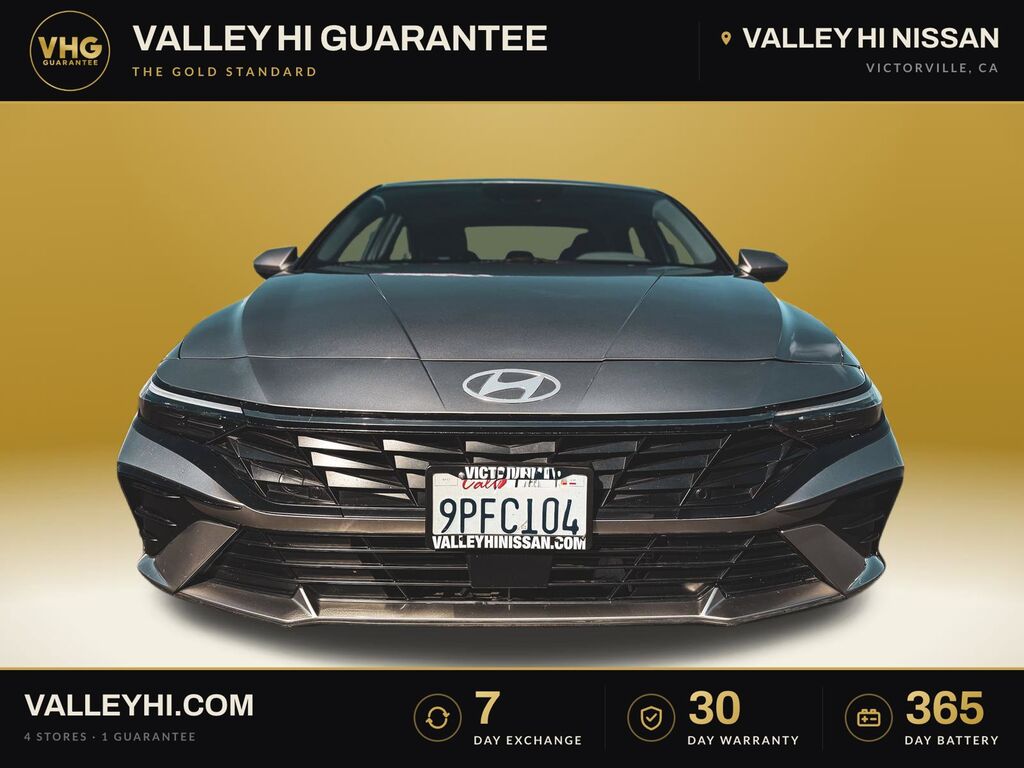 2025 Hyundai Elantra SEL Convenience — photo 1 of 12