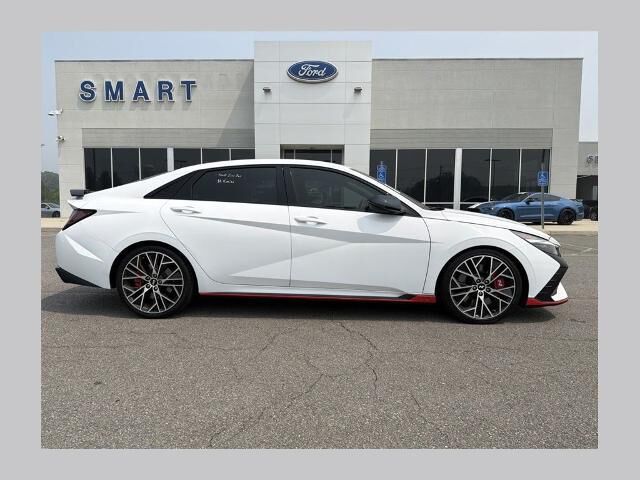 2022 Hyundai ELANTRA N Base — photo 1 of 2