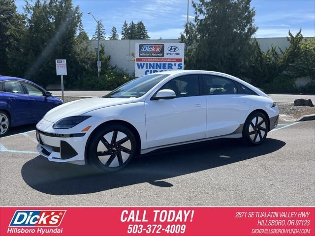 2025 Hyundai IONIQ 6 SE Standard Range — photo 1 of 13