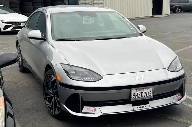 2023 Hyundai IONIQ 6 SEL — photo 1 of 3