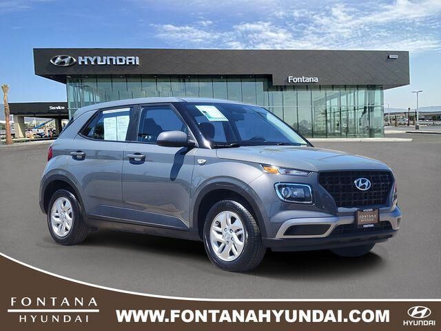 2026 Hyundai VENUE SE — photo 1 of 13