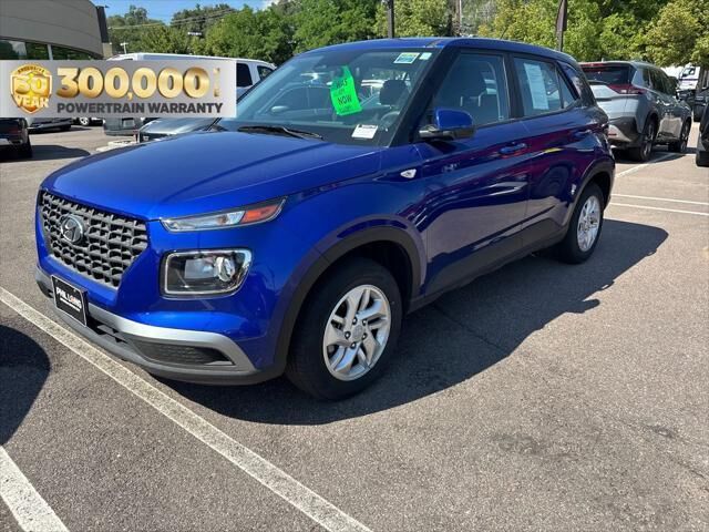 2023 Hyundai VENUE SE — photo 1 of 5