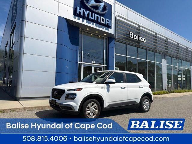 2026 Hyundai VENUE SE — photo 1 of 18