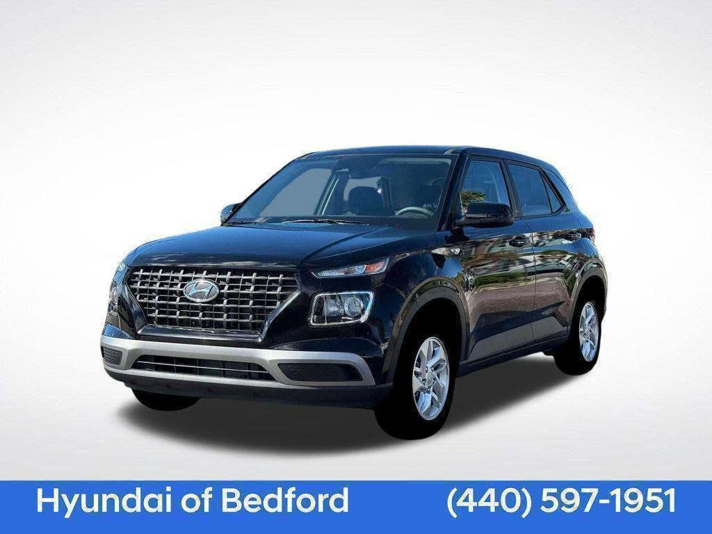 2026 Hyundai Venue SE — photo 1 of 13