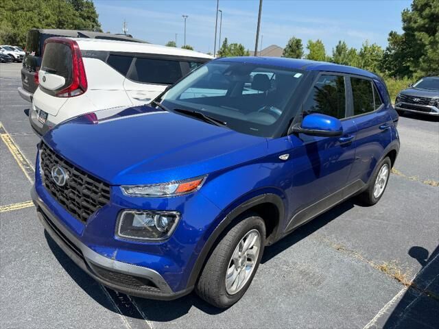 2021 Hyundai VENUE SE