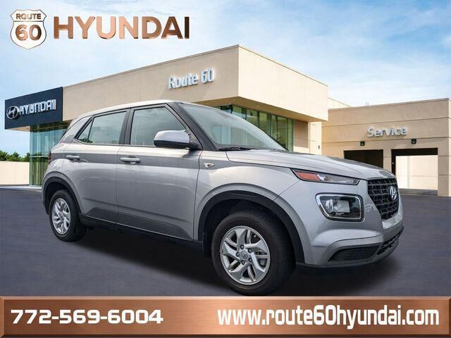 2025 Hyundai VENUE SE
