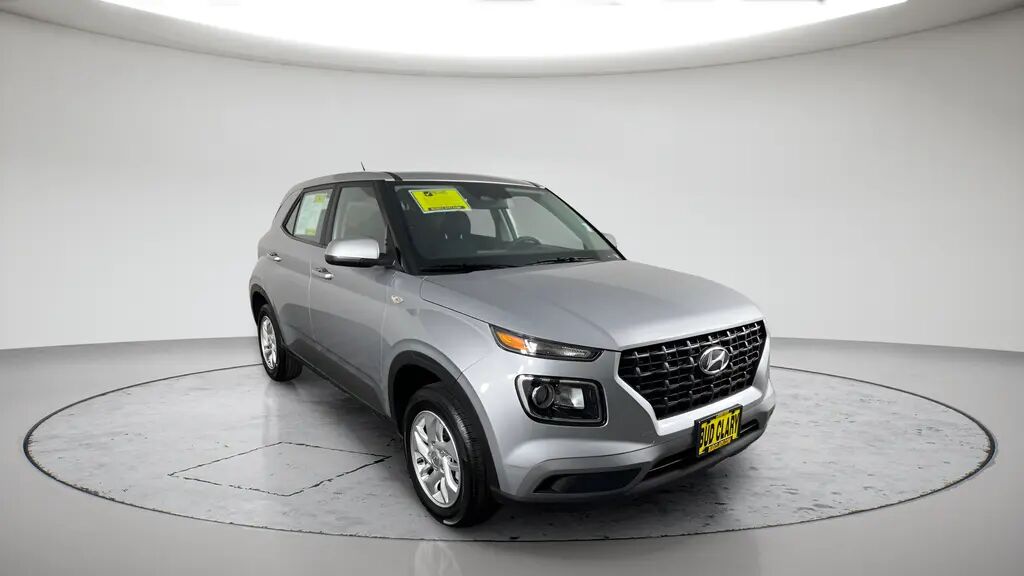 2026 Hyundai VENUE SE — photo 1 of 13