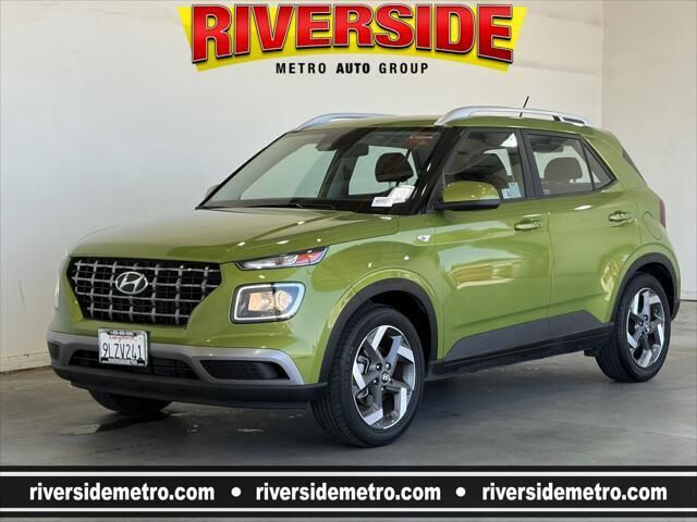 2024 Hyundai VENUE SEL — photo 1 of 13